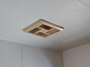 浴室換気扇＝天井・シロッコファン