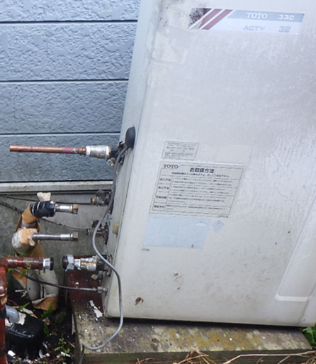 給湯器交換工事 施工前1