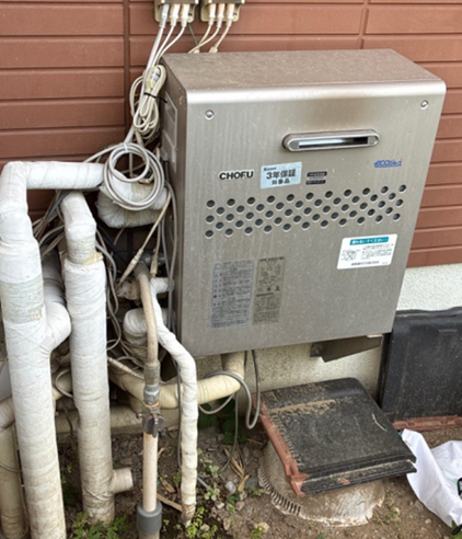 給湯器交換工事 施工前1