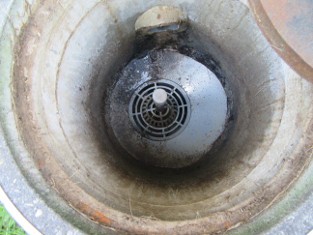 洗浄前の排水管